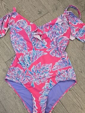 MARILYN MONROE PINK AND LAVENDER TROPICAL PALM PRINT COLD SHOULDER BATHING SUIT